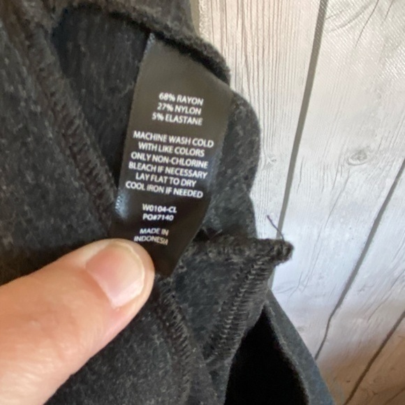 Betabrand Classic Dress Yoga Pants Medium Petitie Ponte Knit Gray Boot-Cut. - Picture 3 of 4